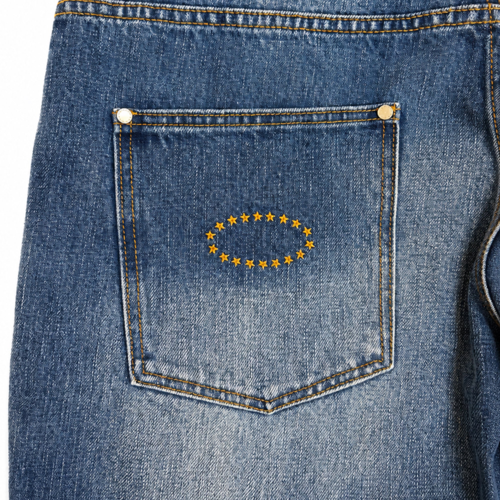 STUDDED BACK ZIP JEANS