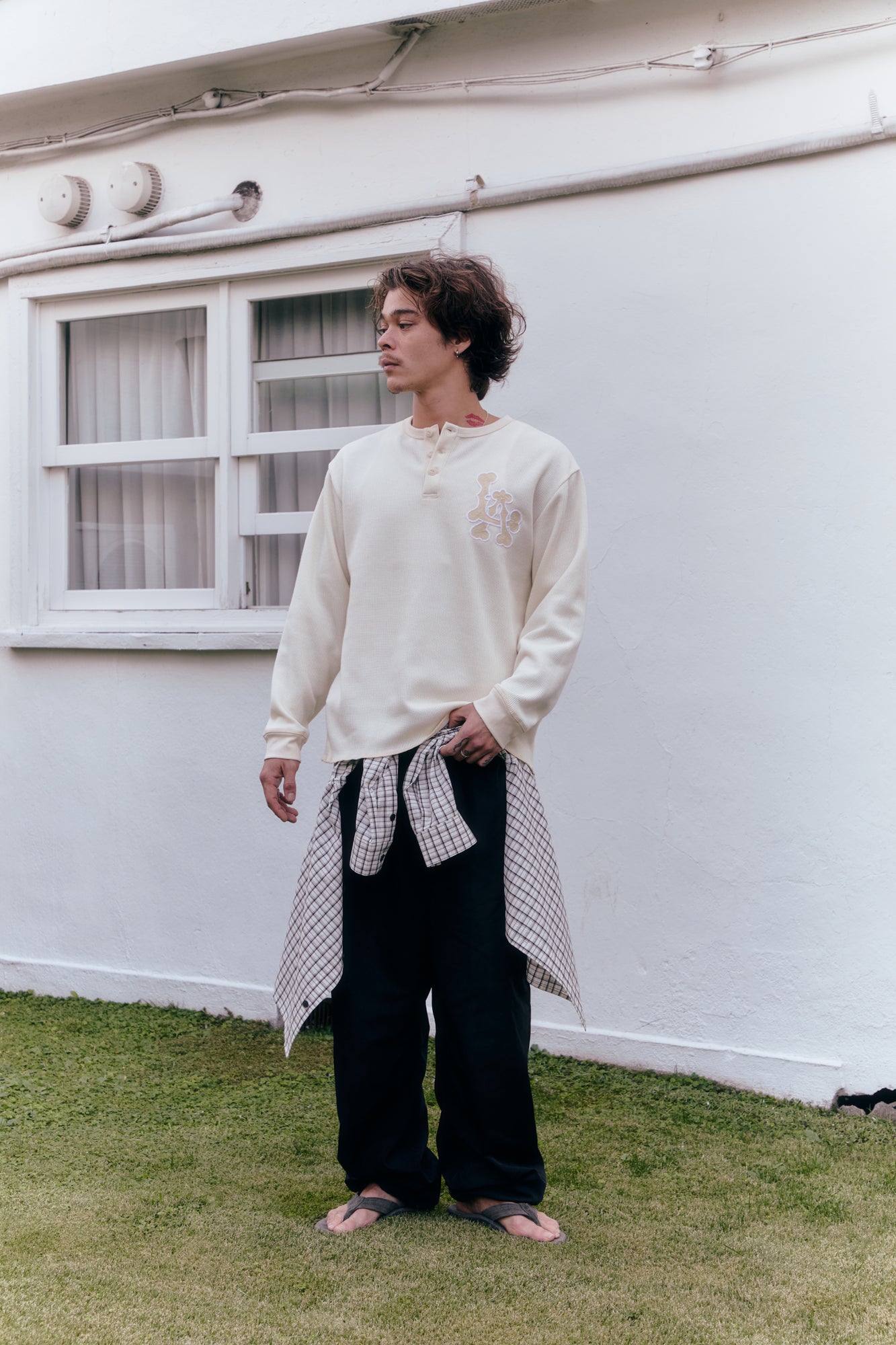 LA Henly Neck Long Sleeve