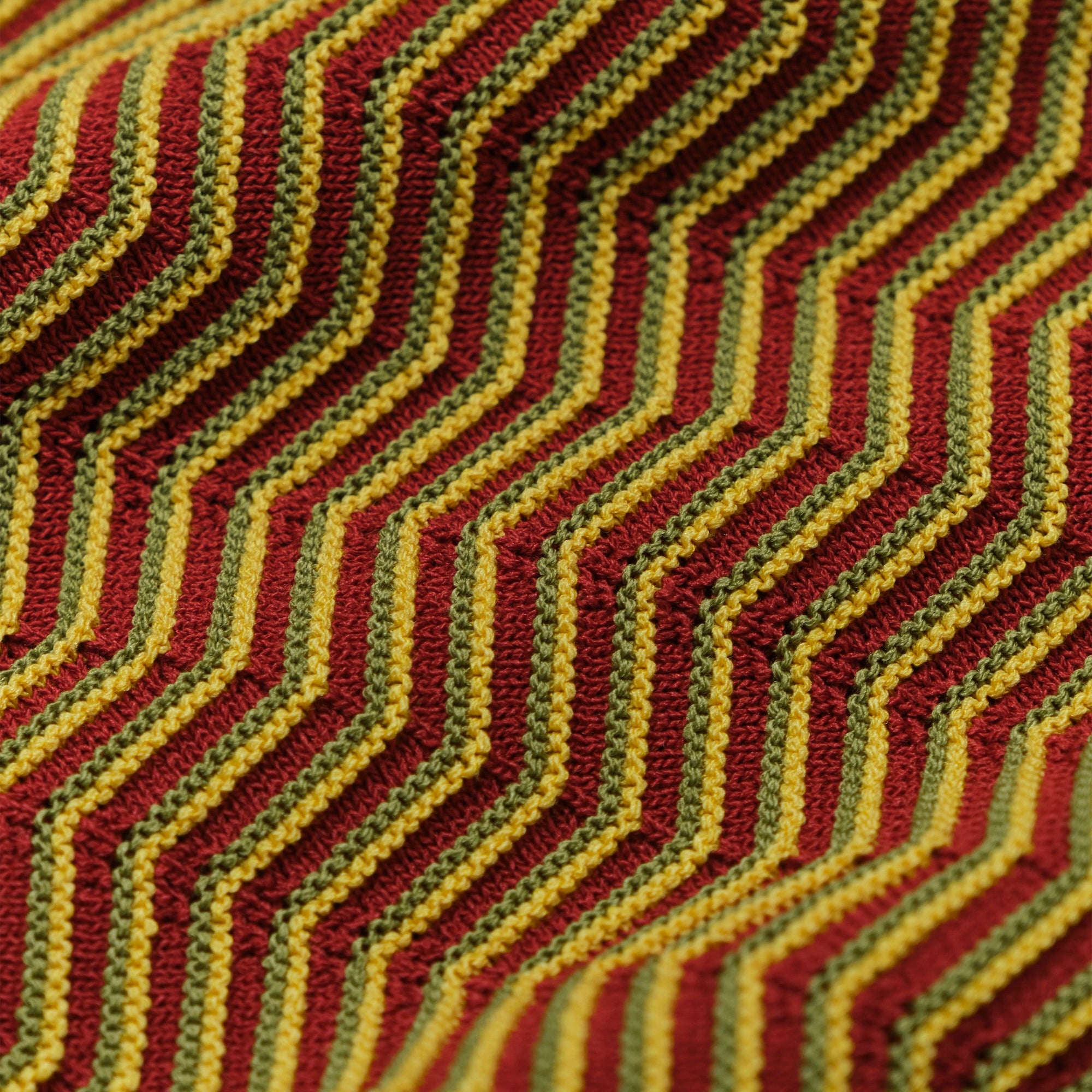 ZIGZAG LINED SS CREW