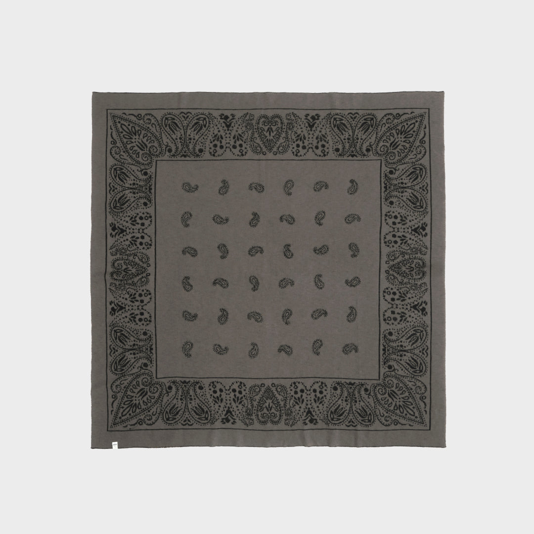 REVERSIBLE KNIT BANDANA STOLE