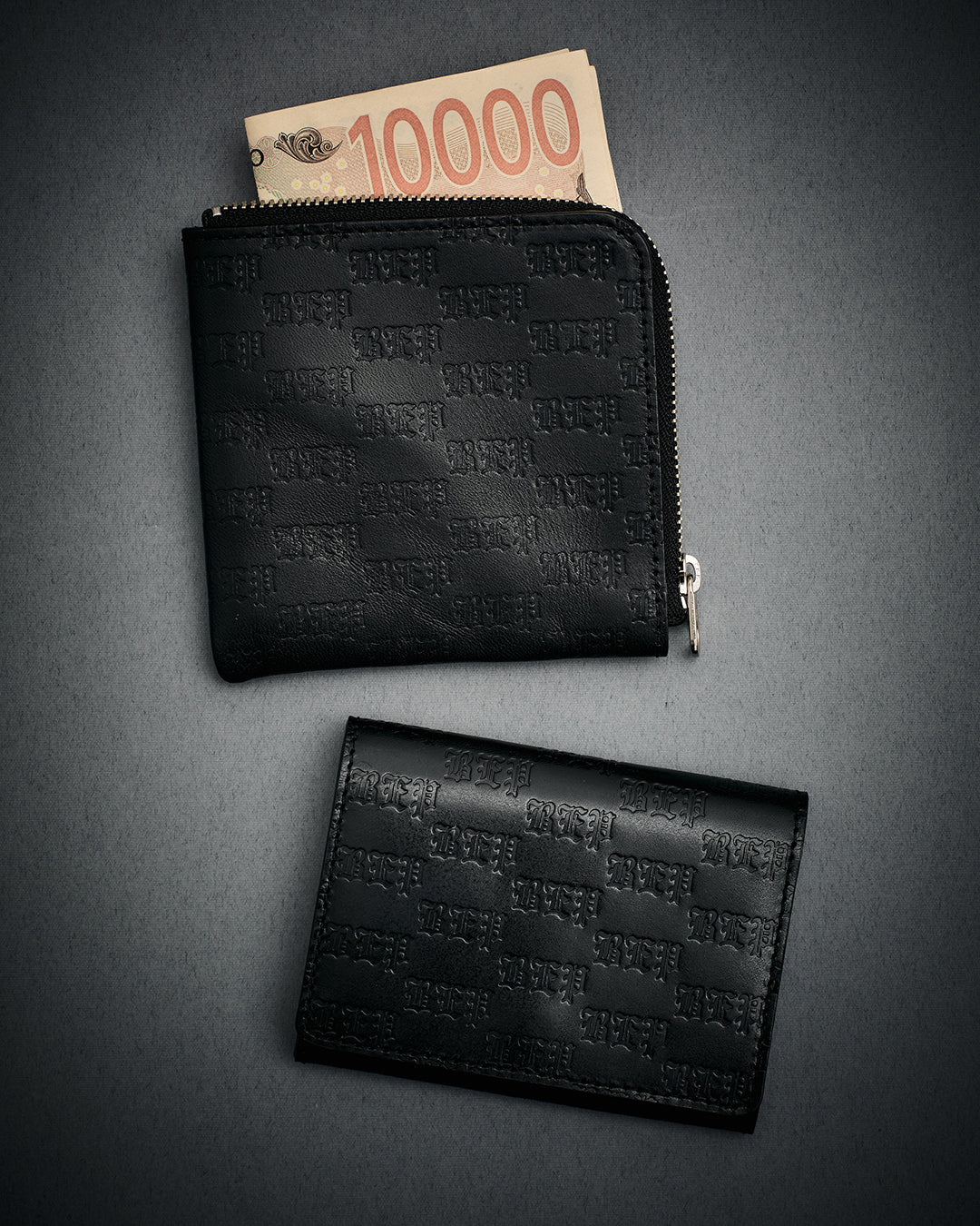 3 LETTER OE EMBOSSED LEATHER WALLET