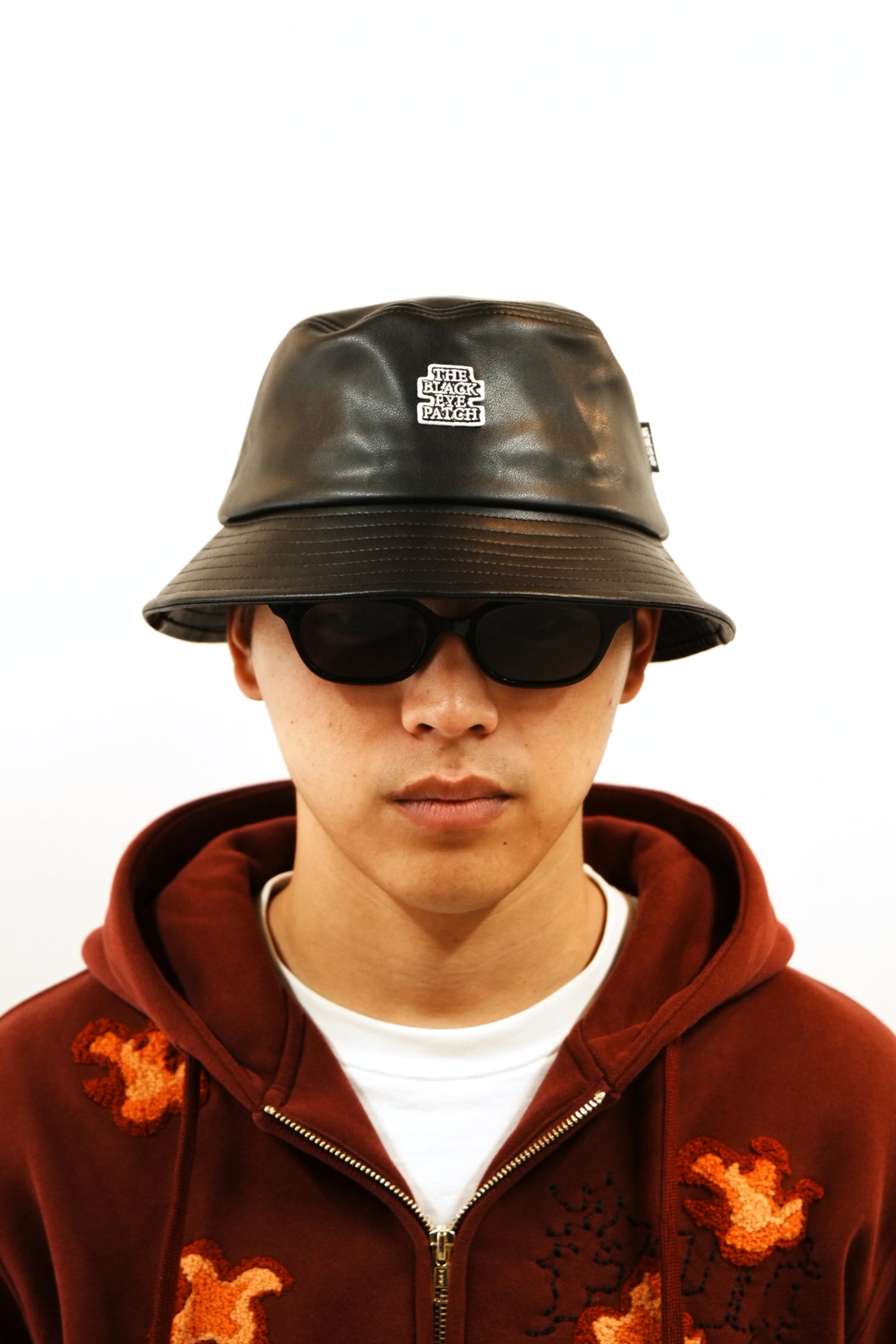 OG LABEL FAUX LEATHER BUCKET HAT BLACK