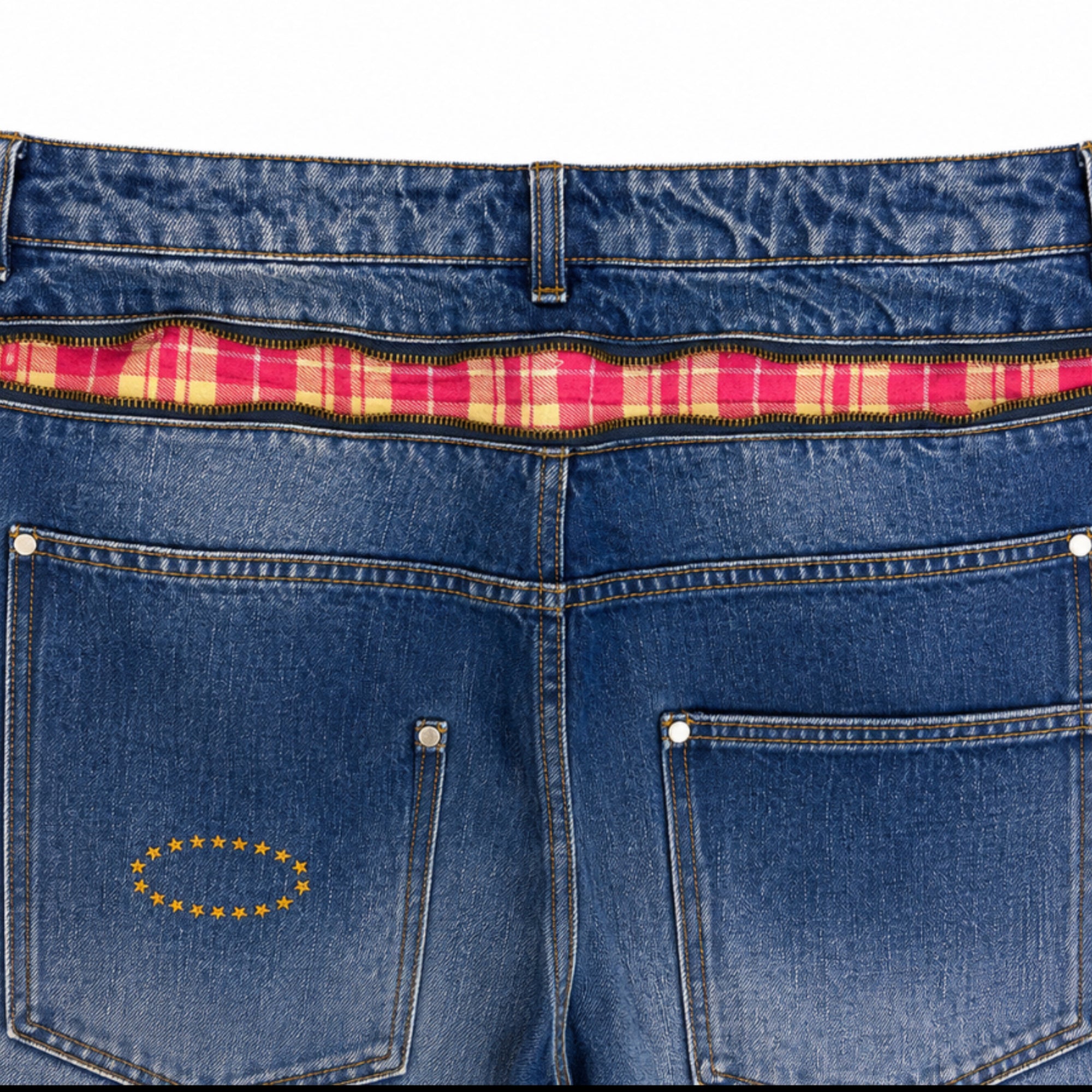 STUDDED BACK ZIP JEANS