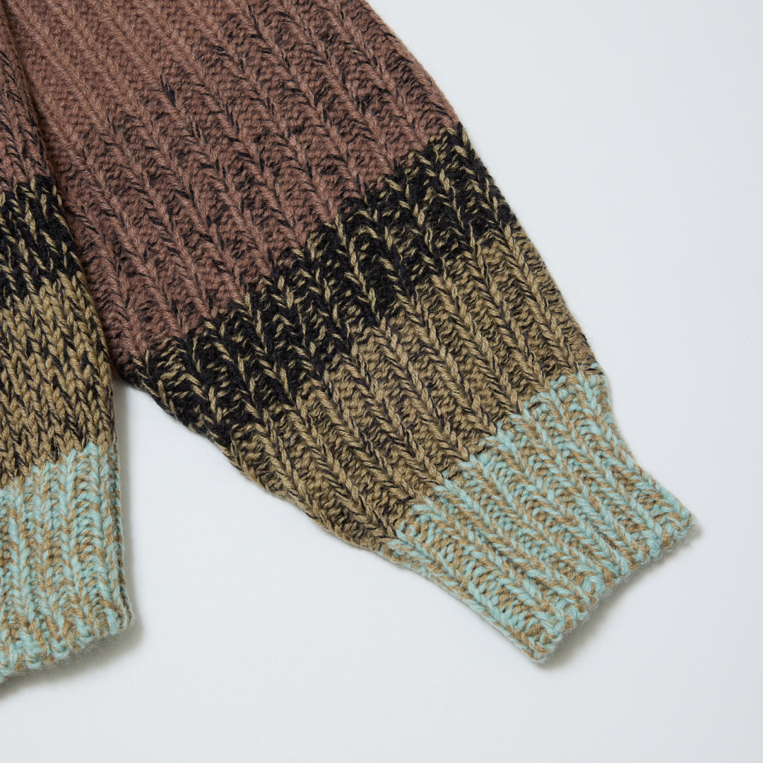 GRADATION STRIPE CREWNECK SWEATER
