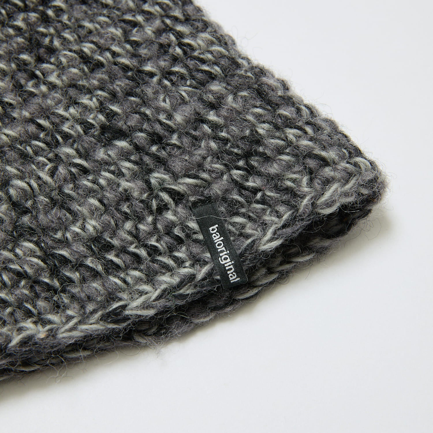 MIXED HAND KNIT BUCKET HAT