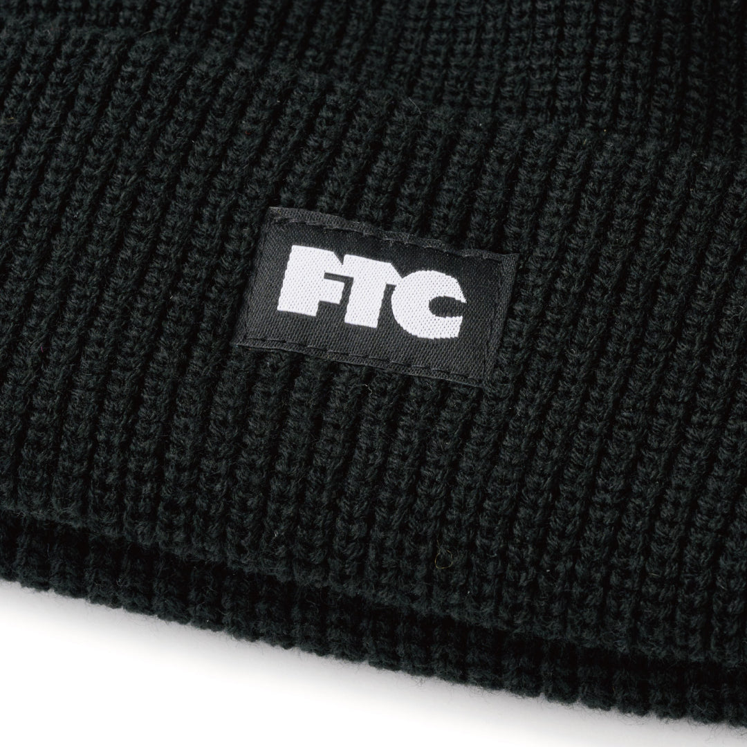 BOX LOGO BEANIE
