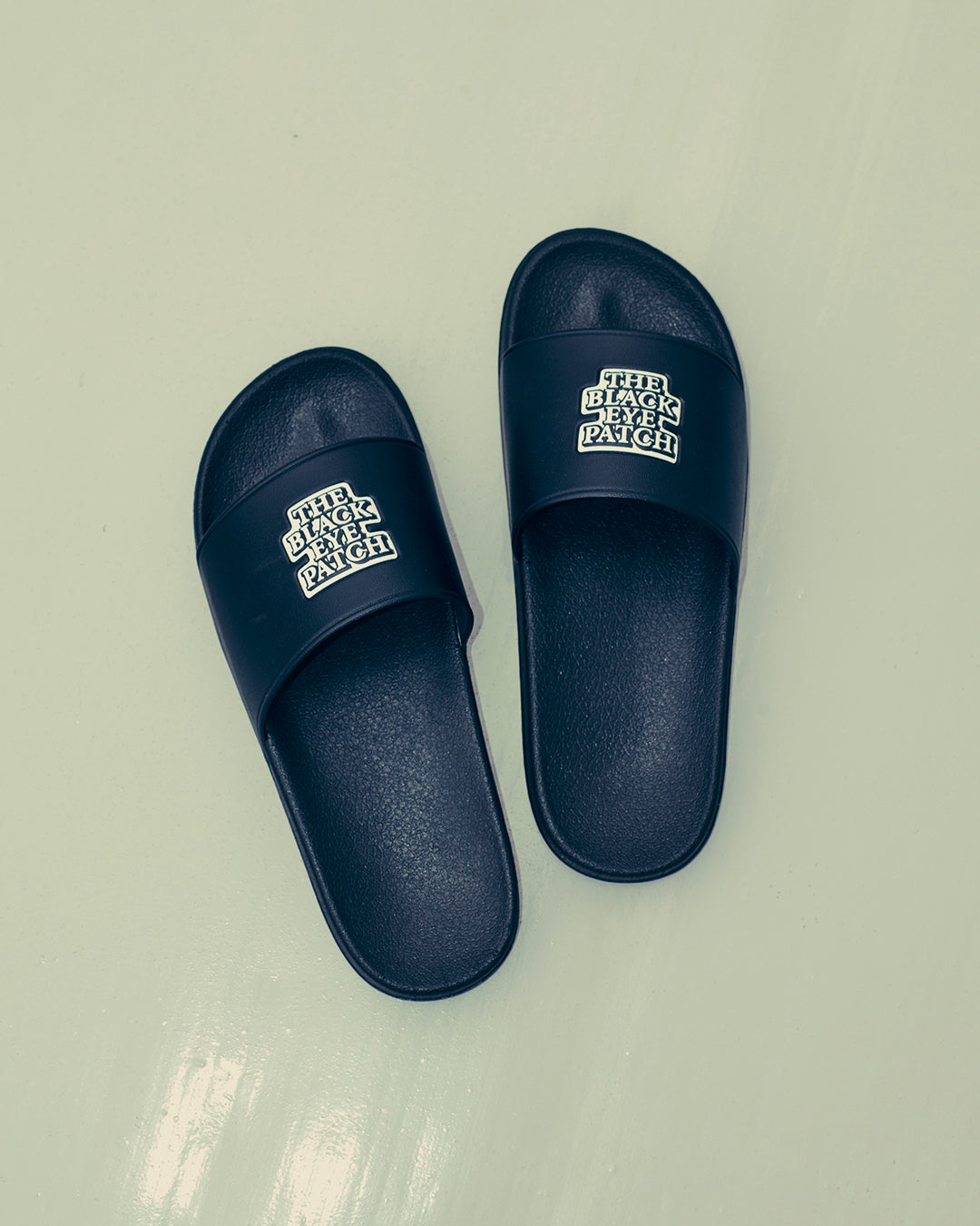 OG LABEL SHOWER SANDALS