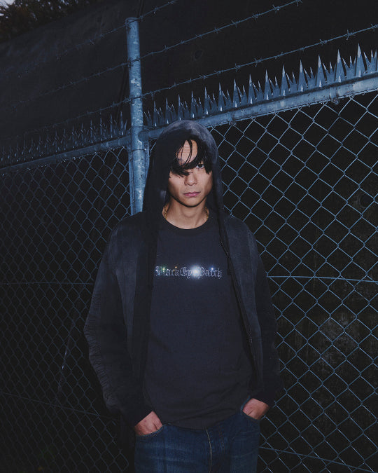 RHINESTONED OE LOGO L/S TEE