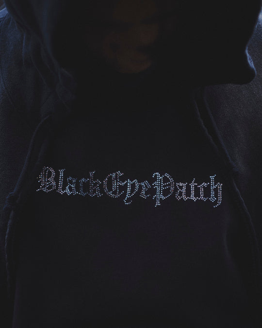 RHINESTONED OE LOGO L/S TEE