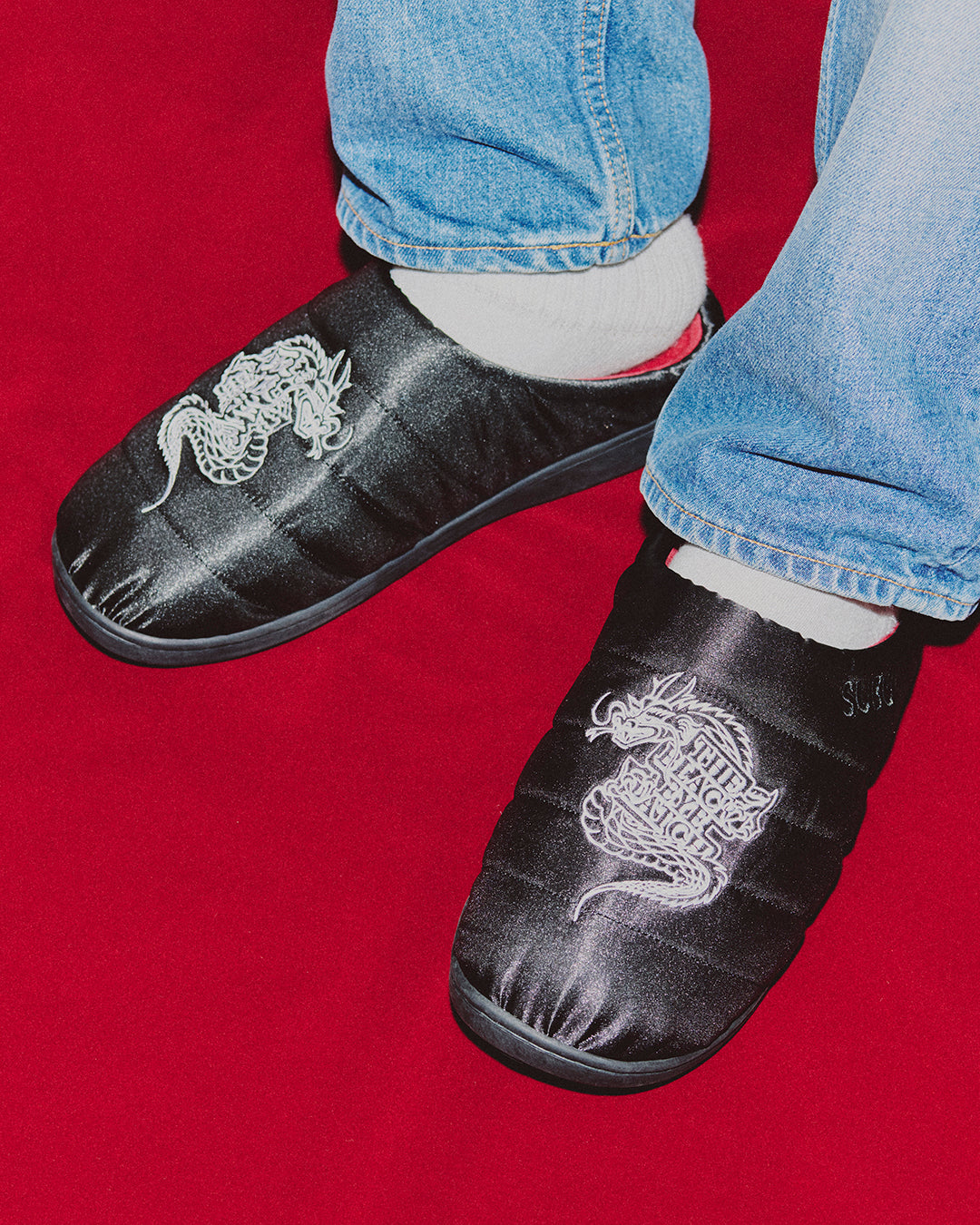 SATIN DRAGON SUBU SANDALS