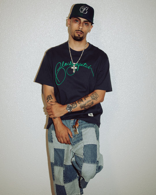 SLOPPY SCRIPT TEE