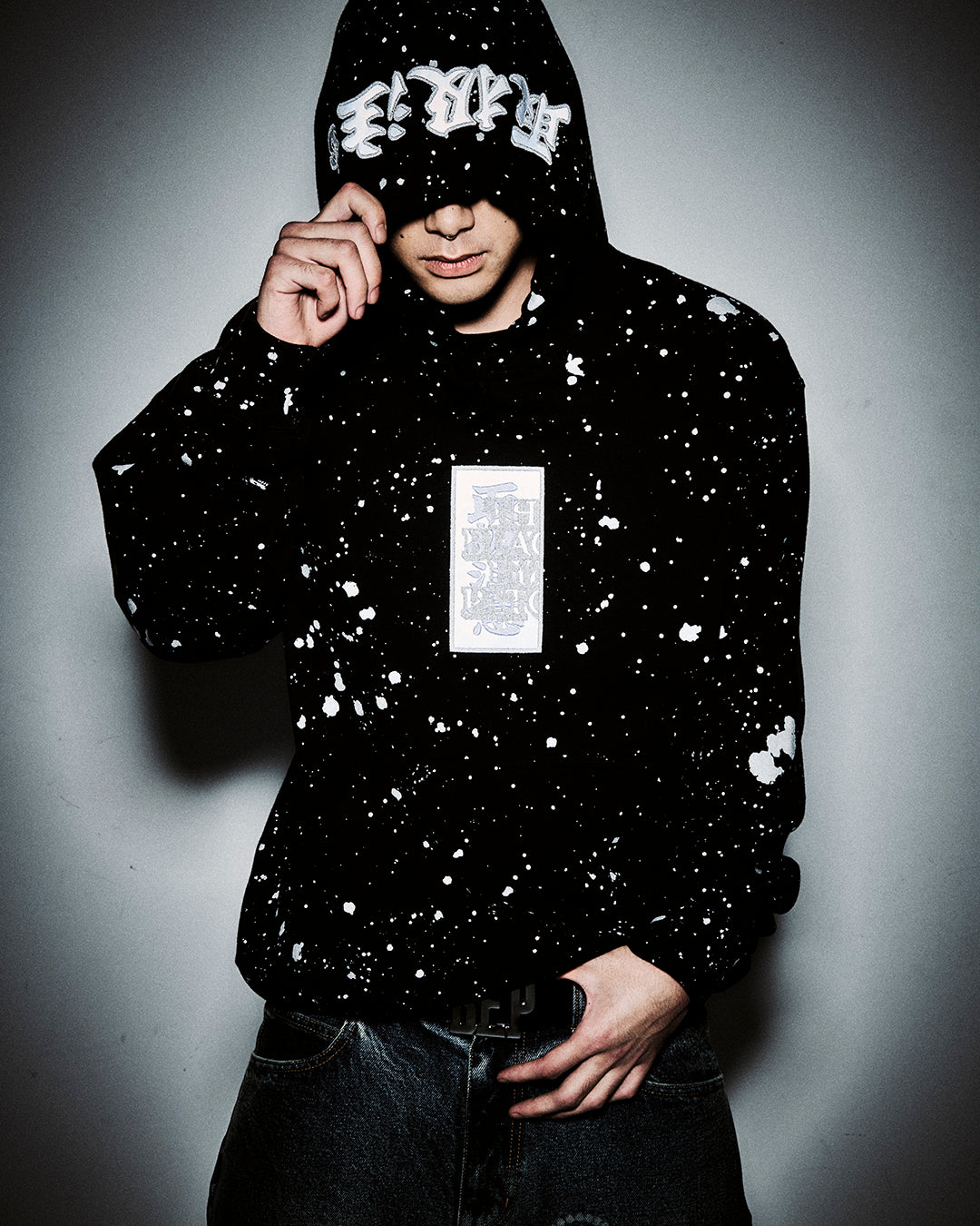 SPLATTERED REFLECTOR HWC LABEL HOODIE