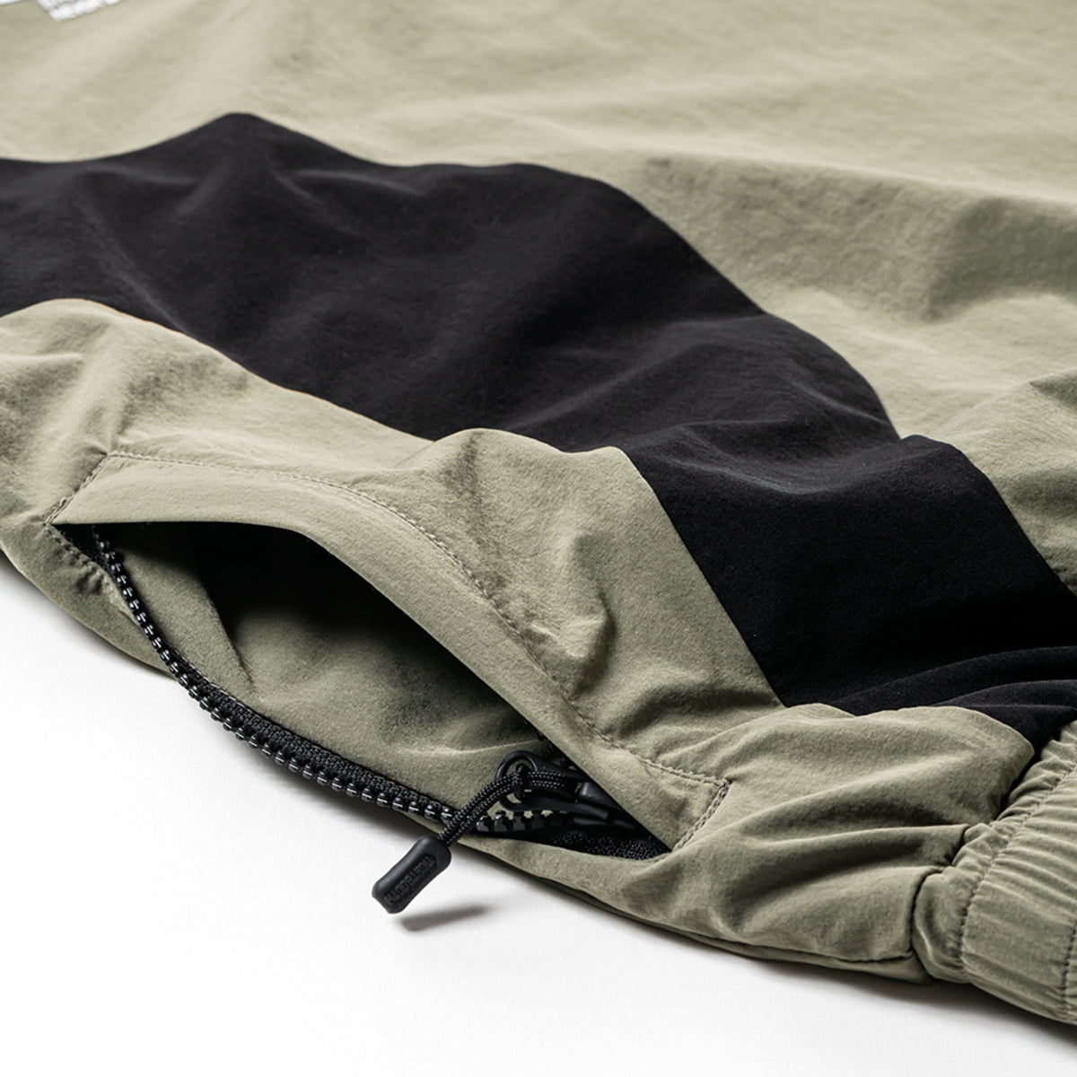 PANEL WIND JACKET