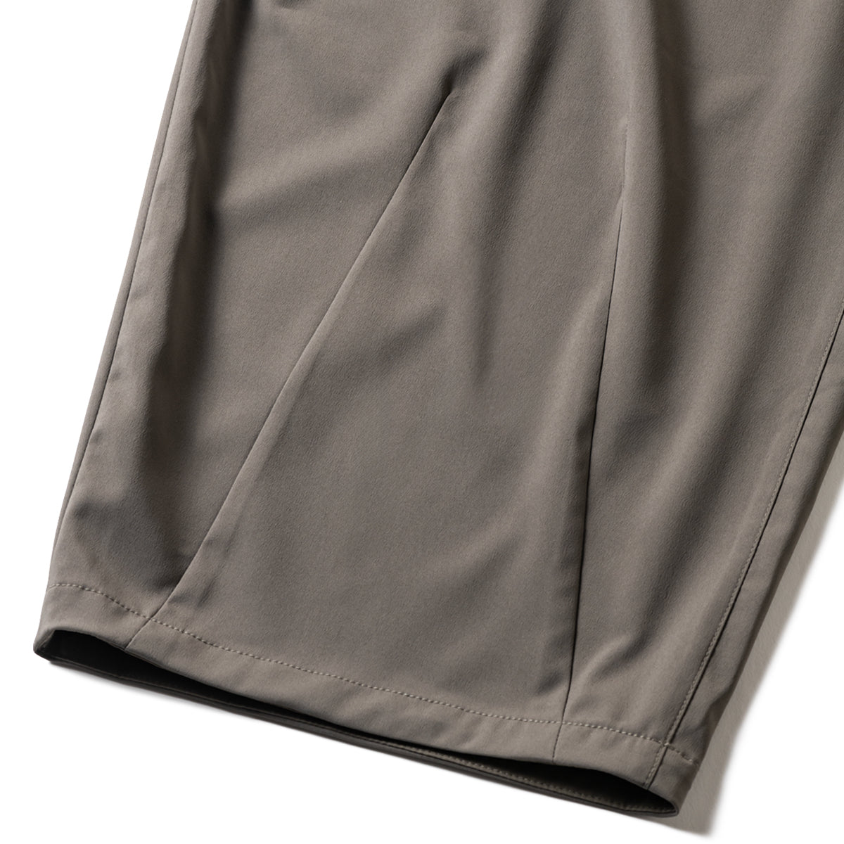 DRY BAGGY SLACKS