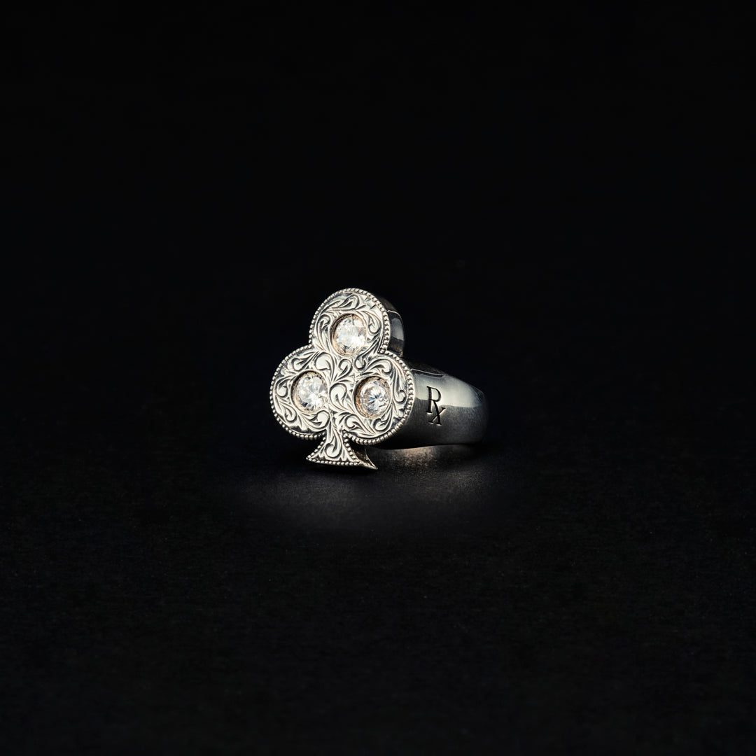 アンチドートバイヤーズクラブ Engraved Cross Ring ANTIDOTE BUYERS CLUB - ENGRAVED CROSS RING (SILVER